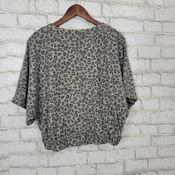 Mustard Seed leopard print short sleeve sweatshirt - Picture 6 of 10
